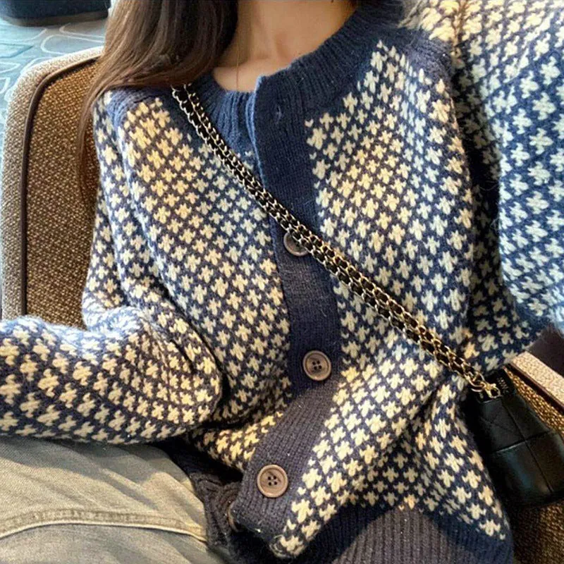 Amozae fall outfits aesthetic Knitted Cardigan Coat for Women Autumn and Winter Fashion New Korean Style Loose round Neck Thickened Lazy Style Contrast Color Sweater