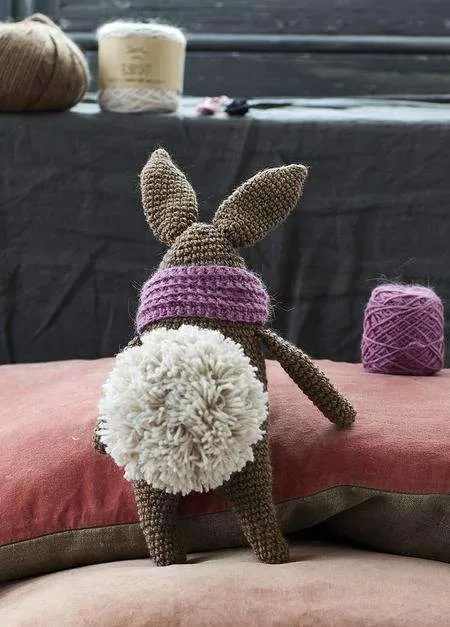 Lopsy Rabbit by Loop