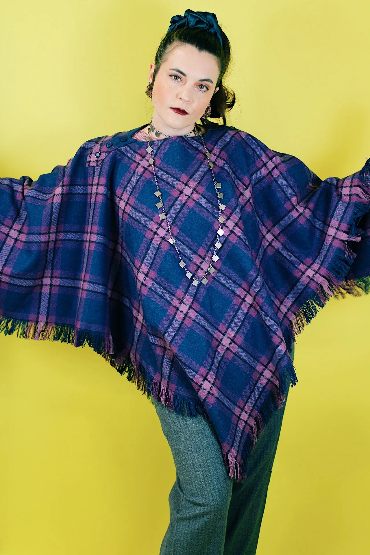 Plaid Fringe Trim Poncho