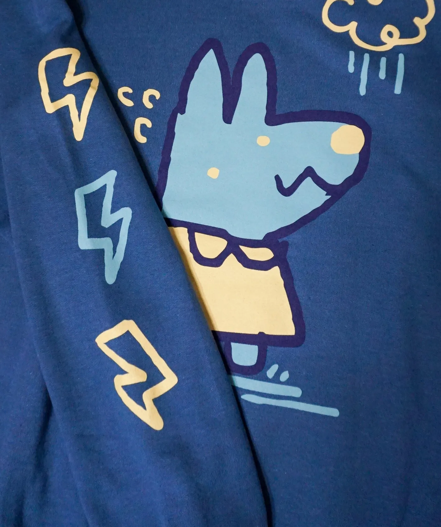 WOLF THUNDER sweater